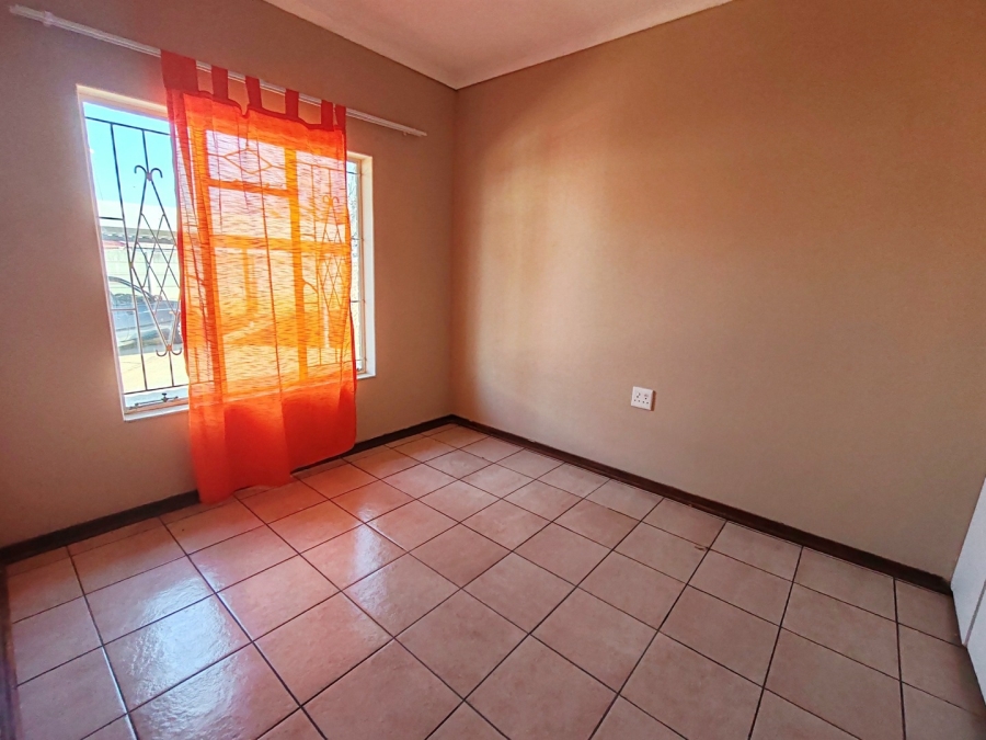 2 Bedroom Property for Sale in Potchefstroom North West